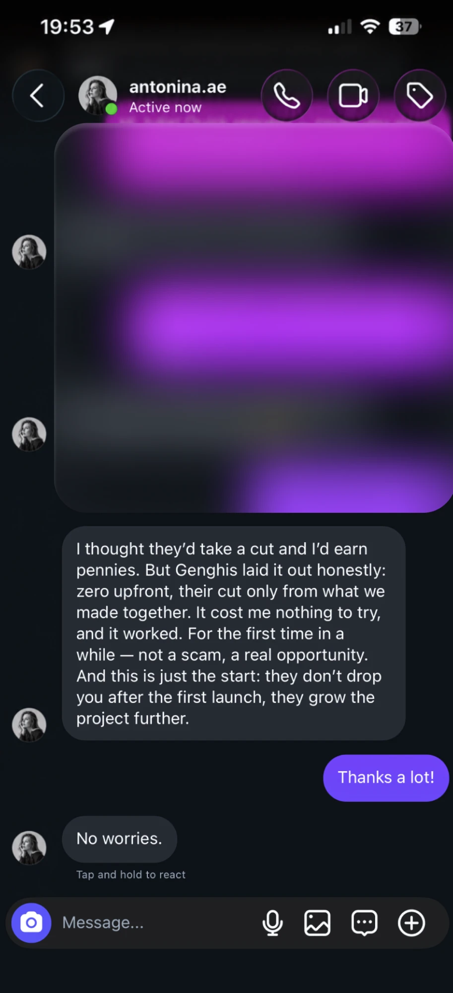 Instagram chat with the review from @antonina.ae